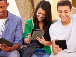 Facebook теряет популярность среди подростков