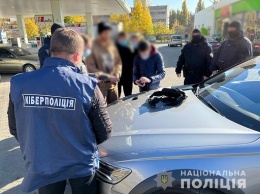 Сотрудники крупной сети супермаркетов на Днепропетровщине торговали коммерческой тайной, как колбасой