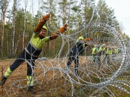 Парламент Польши одобрил строительство забора возле Беларуси