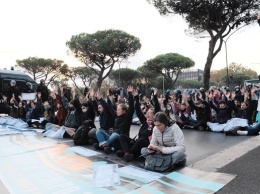 Экоактивисты пытаются блокировать саммит G20 в Риме