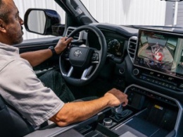 Новая мультимедийная система Toyota Tundra распространится и на другие модели
