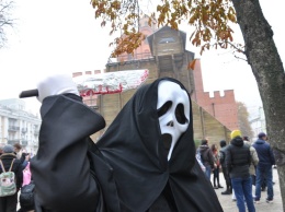 Хэллоуин. В Киеве прошел зомби-парад (ФОТО, ВИДЕО)