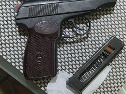 В Запорожской области мужчина из пистолета всадил четыре пули своему оппоненту