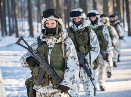 Финляндия хочет ввести обязательный военный призыв для женщин