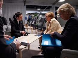 Зеленский переговорил с Меркель в Глазго