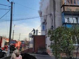 В Мариуполе жители дома спасались, перелазив по балконам,- ФОТО, ВИДЕО