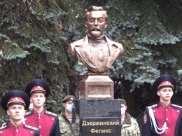 «ДНР» установила в Донецке памятник Дзержинскому