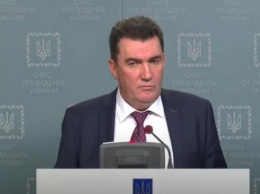Данилов отреагировал на критику Аваковым способа рассмотрения санкций в СНБО