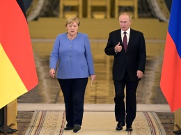 Меркель назвала "гибридной атакой" Минска ситуацию с мигрантами