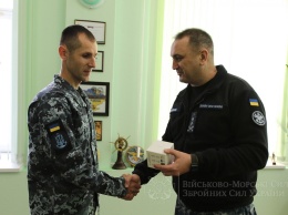 Офицер одесского Военно-морского лицея победил в спортивном конкурсе: за три месяца пробежал почти 1300 километров