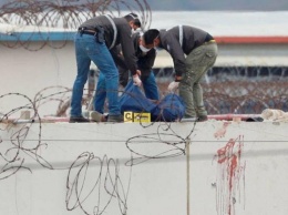 При тюремном бунте в Эквадоре погибли десятки заключенных