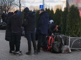 Приехавшие в Минск мигранты отказались ехать на границу с Польшей