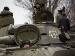"Грады", гаубицы и танки: боевики разместили десятки единиц военной техники на Донбассе