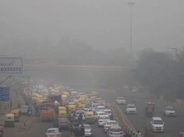 В Нью-Дели из-за смога могут запретить использовать авто и закрыть заводы