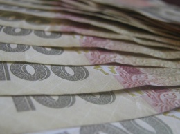 Украинцам пересчитают зарплаты: кого ждет самая большая прибавка