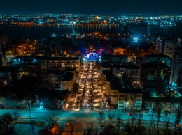 Как при свете ночных фонарей выглядит улица Яворницкого в Днепре