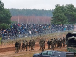 Конфликт на границе: Польша заявила о готовности открыть огонь и о "мигрантах в штатском"