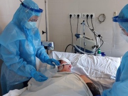 Десятки переломов, кома и месяц в реанимации: в больнице Мечникова спасают мужчину с коронавирусом, который попал в страшную аварию