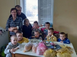 Многодетной семье из Днепра, у которой сгорел дом, нужна помощь