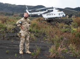 Украинские миротворцы посадили вертолет на кратер действующего вулкана в Конго