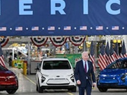 Байден: США скоро станут мировым лидером по производству электромобилей