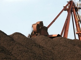 Цена железной руды упала ниже $90 за тонну