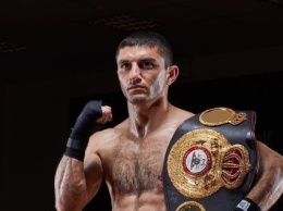 Украинский боксер в пятый раз стал чемпионом WBA в наилегчайшем весе