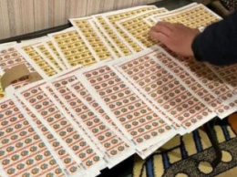 Украинец продал через интернет поддельные марки «Укрпочты» на сумму более 90 тыс. грн