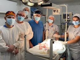 В Украине впервые удалили гигантскую опухоль на голове у младенца