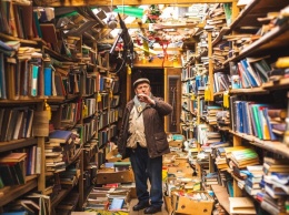 Книжный рынок на Петровке обещают сохранить, но не весь