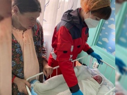 В Днепропетровской области женщина родила шестого ребенка в машине скорой