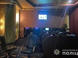 В центре Одессы закрыли подпольное казино: игровой клуб разместили в заброшенном здании