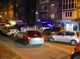 ДТП с 4 машинами на проспекте Поля в Днепре: водитель скрылся, образовалась огромная пробка
