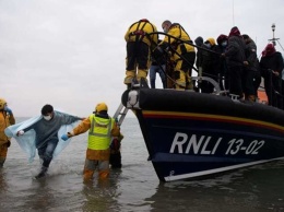 Более тридцати мигрантов утонули в Ла-Манше
