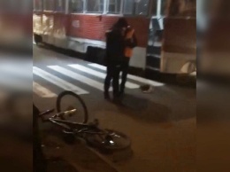 ДТП в Кривом Роге: маршрутка столкнулась с трамваем и сбила подростка на пешеходном переходе