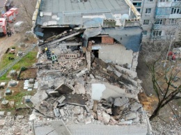 Три человека остаются под завалами взорвавшегося дома в Новой Одессе (фото, видео)