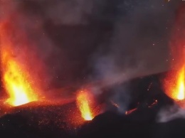 У вулкана на Ла-Пальме открылись новые жерла
