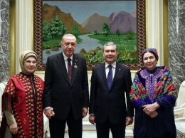 Впервые опубликовано фото жены президента Туркменистана