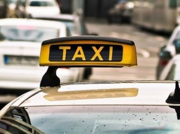 Таксиста, избившего пассажирку в Кривом Роге, уволили