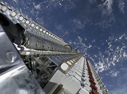 Спутникам Starlink изменили орбиту из-за возникшей опасности