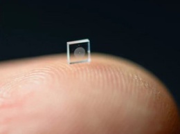 Создана самая крошечная камера размером с крупицу соли