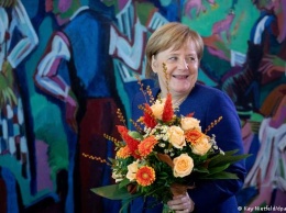 Ангела Меркель уходит с поста канцлера под звуки панк-рока