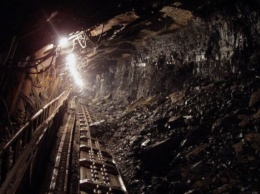 В Кривом Роге на шахте произошел обвал горной породы, есть погибший