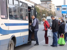В Запорожье разрешат перевозить "стоячих" пассажиров
