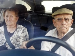 Водительские способности пожилых проверят в виртуальной реальности
