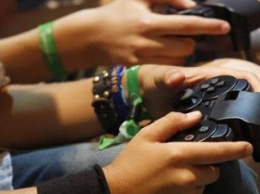 Игры не для девочек? Как в индустрии гейминга борются с сексизмом