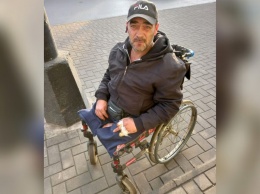 В Покрове 44-летнему мужчине нужна помощь в приобретении инвалидной электроколяски