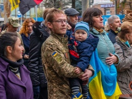 В Верховной Раде хотят заняться патриотическим воспитанием жителей Донбасса: законопроект