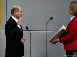 Шольц вместо Меркель: как в бундестаге выбирали нового канцлера