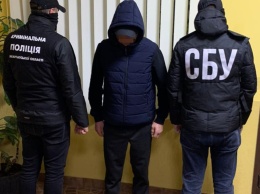 Правоохранители задержали поджигателя машины журналиста на Закарпатье
